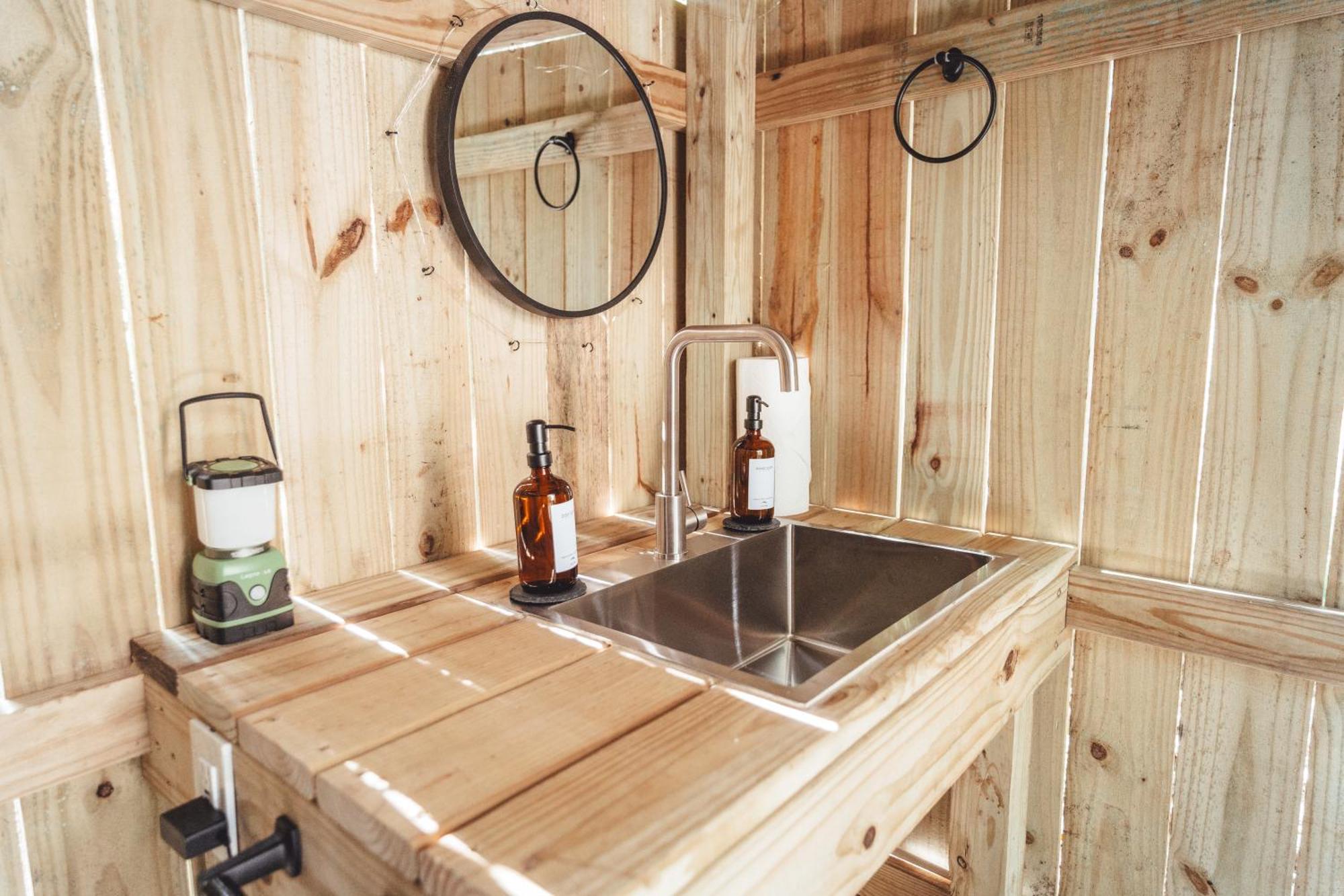 RockbridgeBlue Brambler Glamping A-Frame公寓 外观 照片
